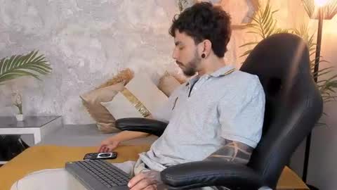 leviwolff online show from 07.28.26