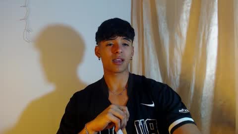 Snapshot of lewis_ly chatting on 01.15.26 i am lewis ly EDUARDO MEMDOZA15 online show from 01.15.26