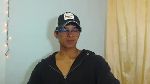 i  am lewis ly EDUARDO MEMDOZA15 online show from 04.18.26