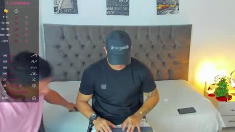 Snapshot of lewishamiltom chatting on 01.10.25 lewis online show from 01.10.25