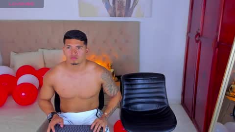 Snapshot of lewishamiltom chatting on 02.14.25 lewis online show from 02.14.25