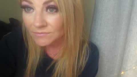 Snapshot of lexabone chatting on 07.30.26 Lexa bone online show from 07.30.26