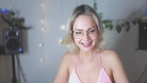 Snapshot of lexie_wild chatting on 12.11.24 Lexie online show from 12.11.24