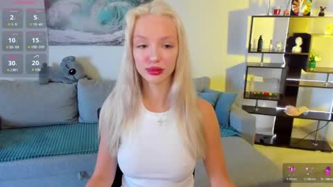 Snapshot of lexieblonde chatting on 06.08.26 lexieblonde online show from 06.08.26