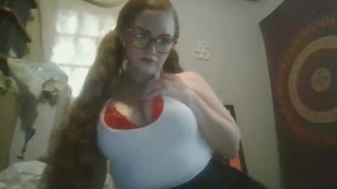Snapshot of lexieden chatting on 10.07.25 Lexi Eden online show from 10.07.25