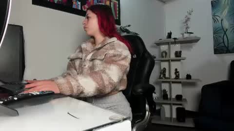 Lexie  online show from 06.10.26