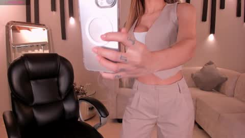 Lexie  online show from 01.15.25