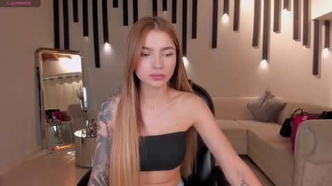 Lexie  online show from 03.05.25