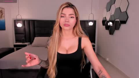 Lexie  online show from 05.12.26