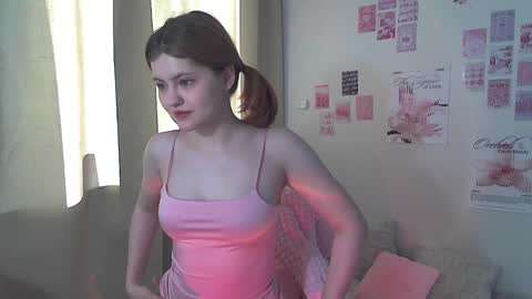 Snapshot of lexiie_fox chatting on 04.15.26 lexiie fox online show from 04.15.26