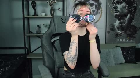 Snapshot of lexiwenford chatting on 03.17.26 Lexi Wenford NO NUDE GODDESS online show from 03.17.26