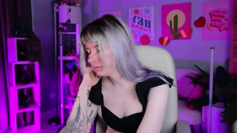 Snapshot of lexiwenford chatting on 03.25.26 Lexi Wenford NO NUDE GODDESS online show from 03.25.26