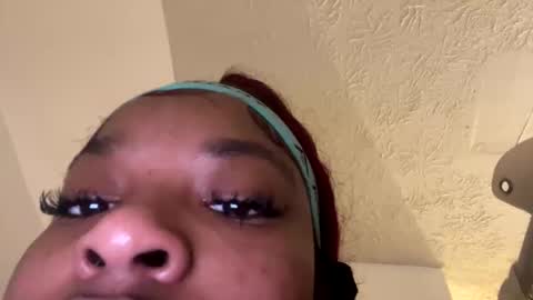 Snapshot of lexxiibo chatting on 02.13.25 lexxiibo online show from 02.13.25