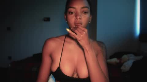 Snapshot of lexy_squirt_queen chatting on 04.18.26 LEXY - Independent account online show from 04.18.26