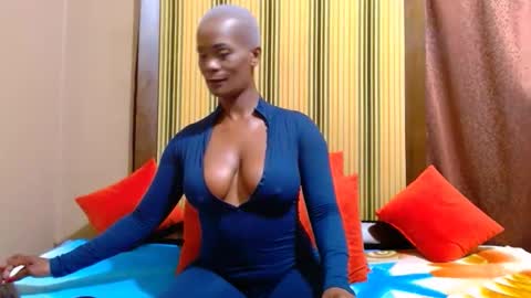 Silindile Caroline Madlala online show from 12.20.25