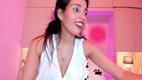 L I A  online show from 09.13.25