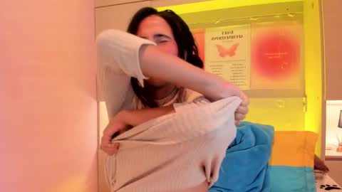 L I A  online show from 10.28.25