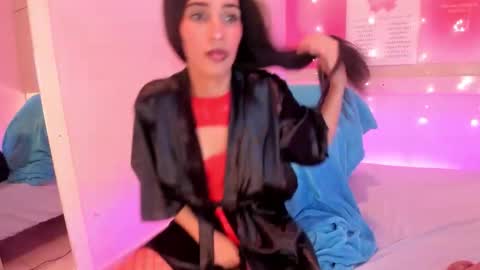 L I A  online show from 10.30.25