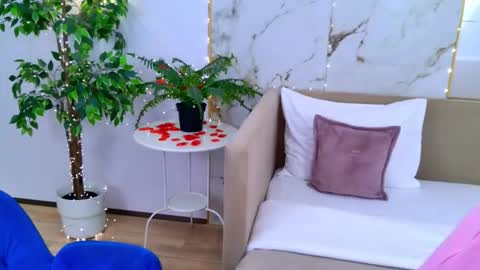 Snapshot of leyaatwood chatting on 02.14.26 leyaatwood online show from 02.14.26