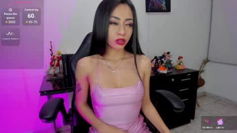 Snapshot of leydystone chatting on 01.08.25 Leydy Stone online show from 01.08.25