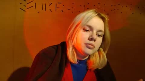 Snapshot of leyla_le chatting on 01.13.26 Leyla online show from 01.13.26