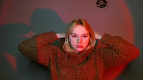 Snapshot of leyla_le chatting on 01.19.26 Leyla online show from 01.19.26