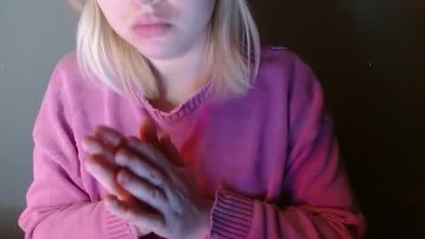 Snapshot of leyla_le chatting on 02.19.26 Leyla online show from 02.19.26