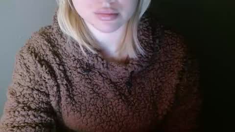 Snapshot of leyla_le chatting on 02.20.26 Leyla online show from 02.20.26