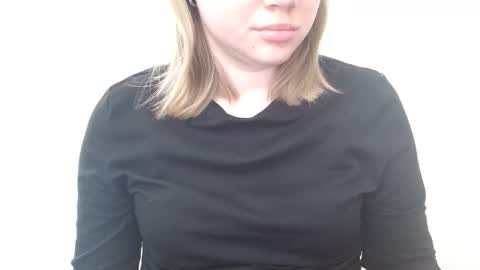 Snapshot of leyla_le chatting on 05.13.26 Leyla online show from 05.13.26