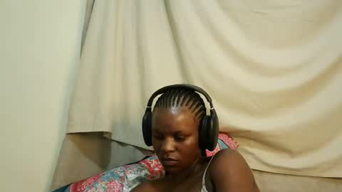 leylacuty13 online show from 03.19.26