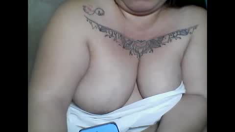 lhiannash33 online show from 11.27.25