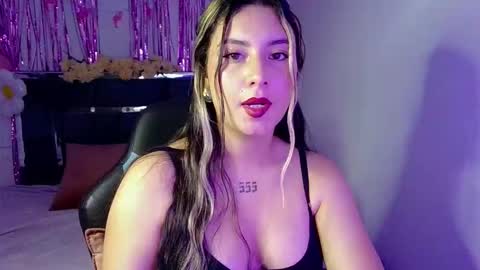 Lia  online show from 10.13.25
