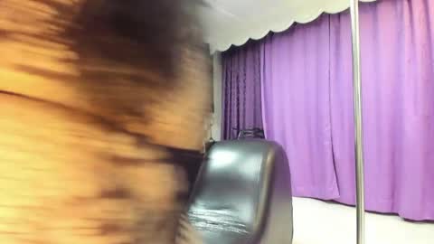 Snapshot of lia__owen chatting on 05.17.26 lia__owen online show from 05.17.26