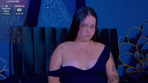 Snapshot of lia_avalon chatting on 05.22.26 Lia Avalon online show from 05.22.26