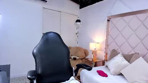 Lia  online show from 07.12.26