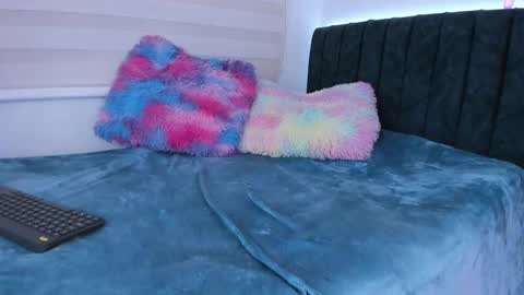 Little Queen Lia  online show from 01.18.25