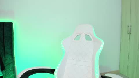 Little Queen Lia  online show from 02.01.25