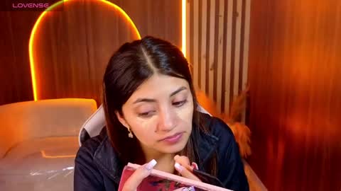 Online 1400 - 2100 online show from 04.19.26