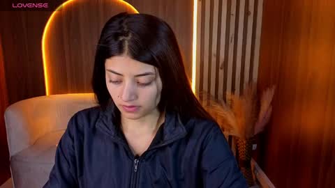 Snapshot of lia_queen_tx chatting on 05.31.26 Online 1400 - 2100 online show from 05.31.26