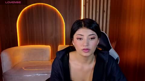 Snapshot of lia_queen_tx chatting on 06.04.26 Online 1400 - 2100 online show from 06.04.26
