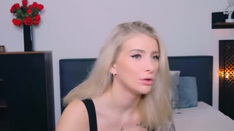 Lia online show from 02.24.26