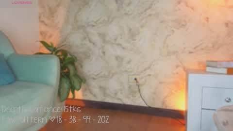 Lia Cox online show from 10.22.25