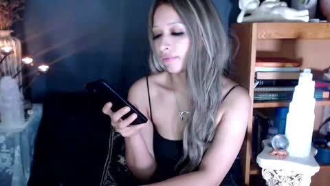 Snapshot of liadivina chatting on 01.07.25 Lia Divina online show from 01.07.25