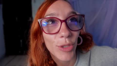 Snapshot of liahilton_ chatting on 12.18.24 lh6 9c online show from 12.18.24