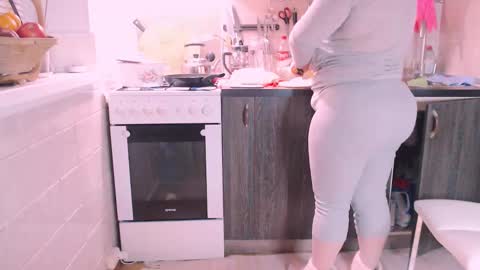 miss Lia  colection for travel online show from 12.13.24