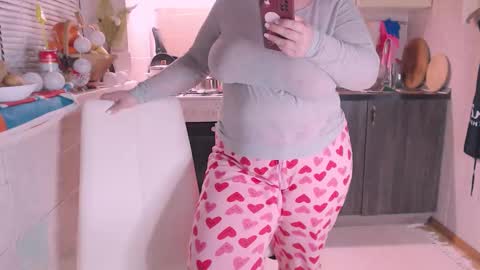 miss Lia  colection for travel online show from 12.31.24