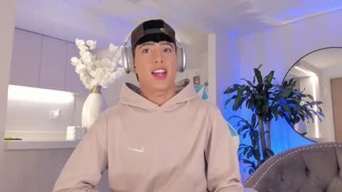 Liam online show from 02.26.26