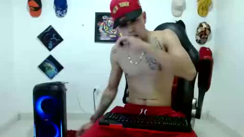 Snapshot of liam_andres12 chatting on 02.28.26 Andres online show from 02.28.26