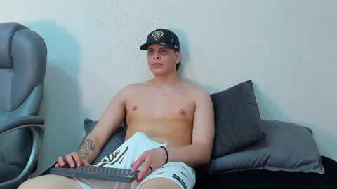 liam_cyrus online show from 04.18.26