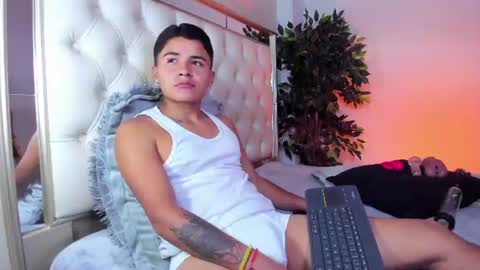 Snapshot of liam_dustin chatting on 07.23.26 Liam online show from 07.23.26